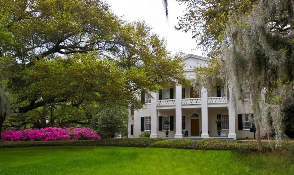 Monmouth Historic Inn Natchez Exterior photo